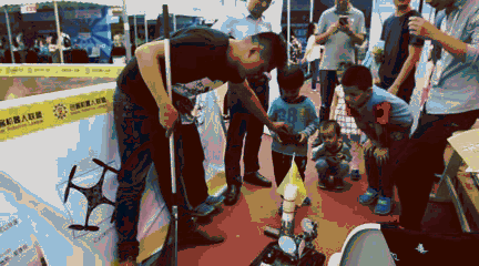 1514279630364608.gif 1_01.gif